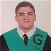 Soy Jesús, tengo 20 años y doy clases principalmente de matemáticas, inglés y biología, aunque puedo adaptarme a las necesidades del alumno